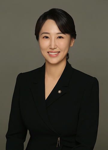 송정은 대표변호사